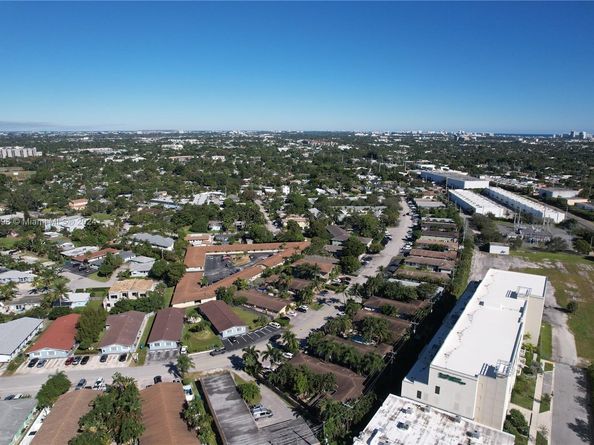 1330 Holly Heights Dr 3, Fort Lauderdale FL 33304