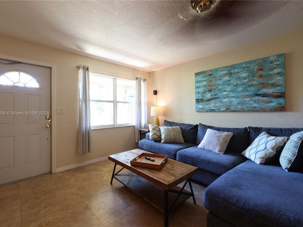 1330 Holly Heights Dr 3, Fort Lauderdale FL 33304