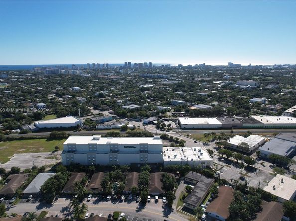 1330 Holly Heights Dr 3, Fort Lauderdale FL 33304