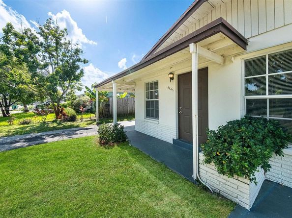 3231 NW 18th Ct, Lauderhill FL 33311