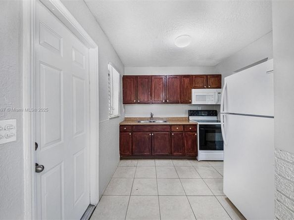 3231 NW 18th Ct, Lauderhill FL 33311