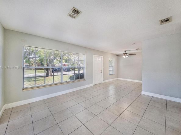 3231 NW 18th Ct, Lauderhill FL 33311