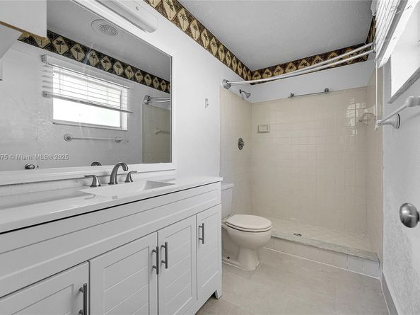 9158 NW 40th St 2011, Coral Springs FL 33065