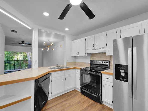 9158 NW 40th St 2011, Coral Springs FL 33065