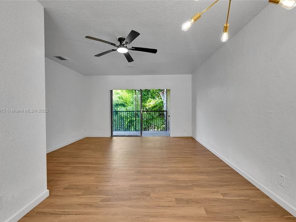 9158 NW 40th St 2011, Coral Springs FL 33065