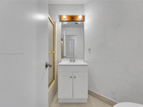 9158 NW 40th St 2011, Coral Springs FL 33065