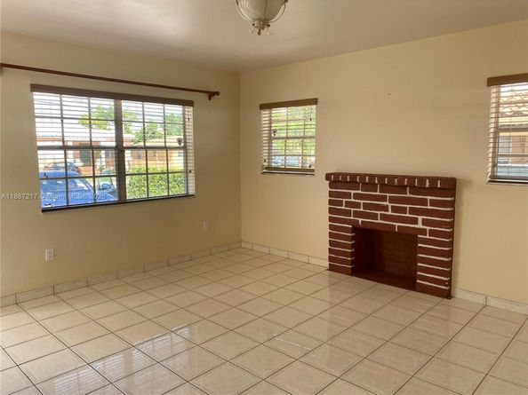 1011 NW 33rd Ave, Miami FL 33125