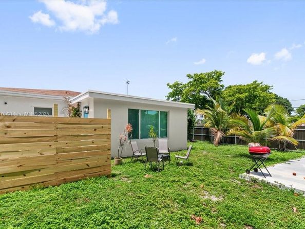 1300 NW 132nd Ter, Miami FL 33167