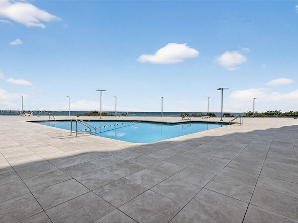 7135 Collins Ave 705, Miami Beach FL 33141