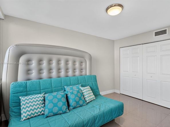 7135 Collins Ave 705, Miami Beach FL 33141