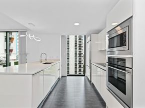 460 NE 28th St 808, Miami FL 33137