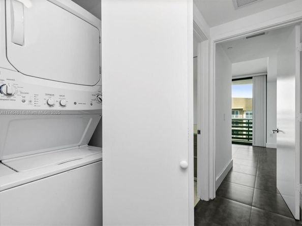 460 NE 28th St 808, Miami FL 33137