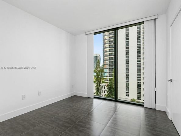 460 NE 28th St 808, Miami FL 33137