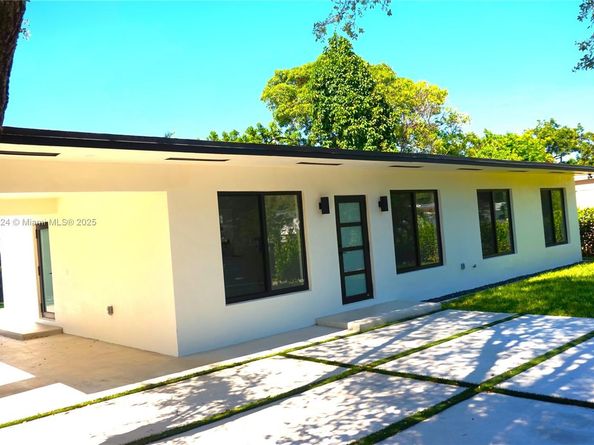 53 NW 68th St, Miami FL 33150
