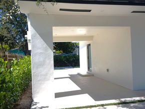 53 NW 68th St, Miami FL 33150