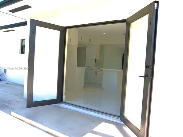 53 NW 68th St, Miami FL 33150