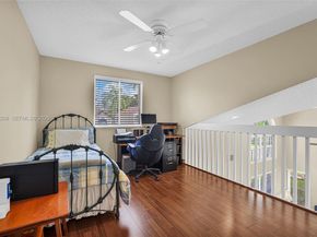 2632 Oak Park Cir, Davie FL 33328