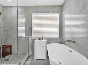 2632 Oak Park Cir, Davie FL 33328