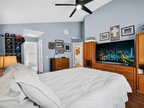 2632 Oak Park Cir, Davie FL 33328