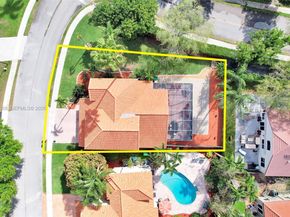 2632 Oak Park Cir, Davie FL 33328