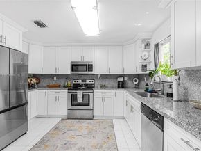 15502 SW 137th Pl, Miami FL 33177