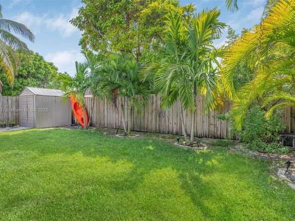 15502 SW 137th Pl, Miami FL 33177