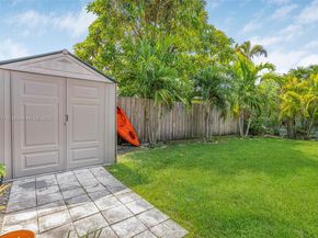 15502 SW 137th Pl, Miami FL 33177