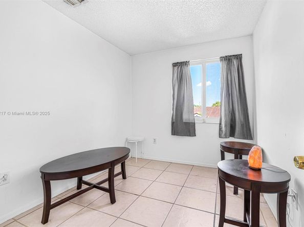 15502 SW 137th Pl, Miami FL 33177