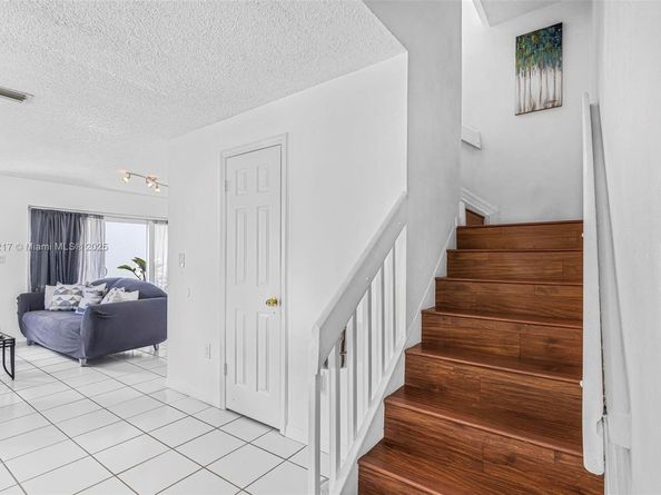 15502 SW 137th Pl, Miami FL 33177
