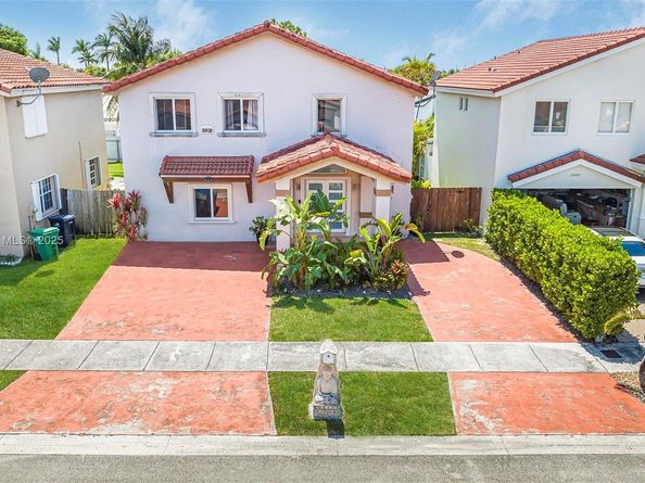 15502 SW 137th Pl, Miami FL 33177