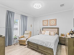8611 SW 20th St, Davie FL 33324