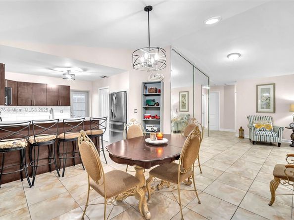 16834 NW 70th Ave, Hialeah FL 33015