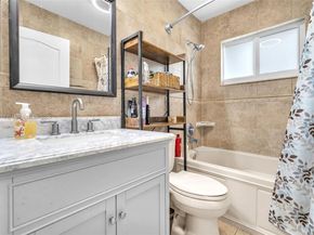 16834 NW 70th Ave, Hialeah FL 33015