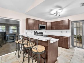16834 NW 70th Ave, Hialeah FL 33015