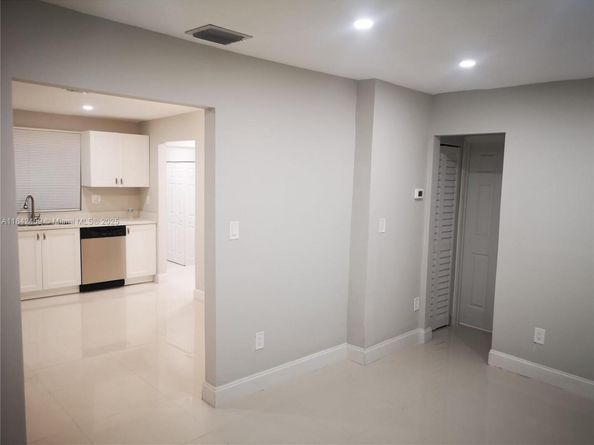 272 NW 58th St, Miami FL 33127