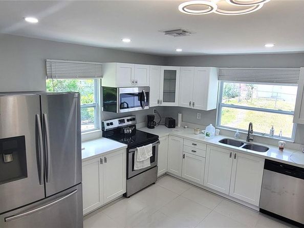 272 NW 58th St, Miami FL 33127