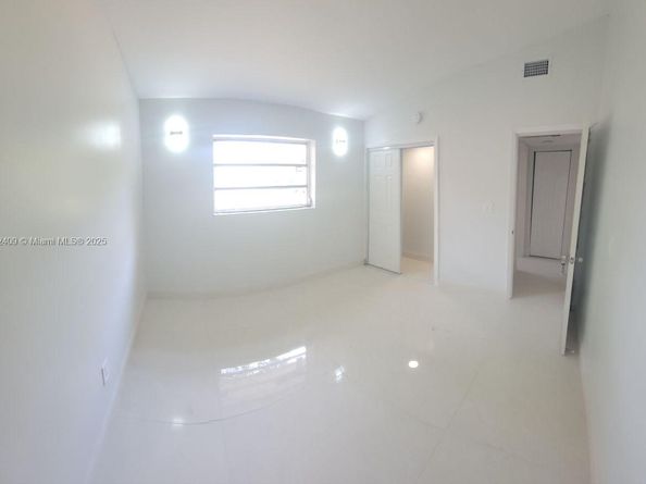 272 NW 58th St, Miami FL 33127