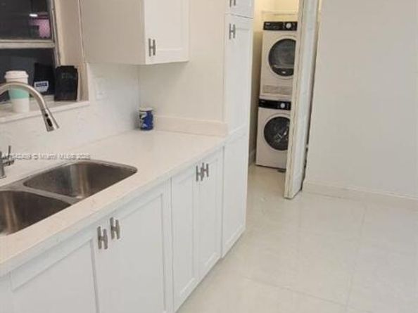 272 NW 58th St, Miami FL 33127