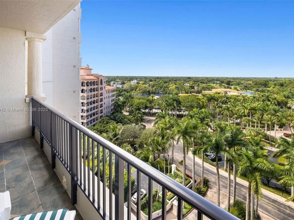 13627 Deering Bay Dr 1002, Coral Gables FL 33158
