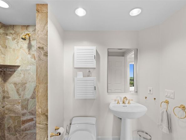 13627 Deering Bay Dr 1002, Coral Gables FL 33158