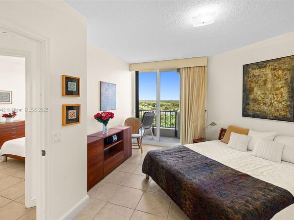 13627 Deering Bay Dr 1002, Coral Gables FL 33158