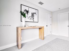 5561 NE 28th Ave, Fort Lauderdale FL 33308