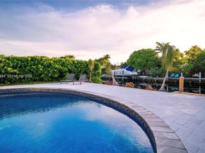 5561 NE 28th Ave, Fort Lauderdale FL 33308