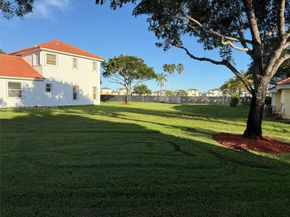 2801 Augusta Dr, Homestead FL 33035