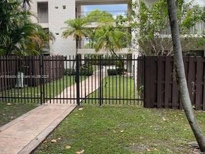 6900 N Kendall Dr A309, Pinecrest FL 33156