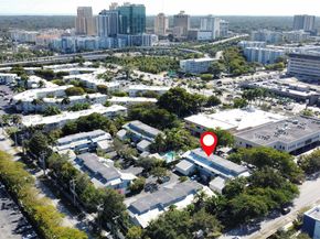 7890 SW 86th St 10, Miami FL 33143