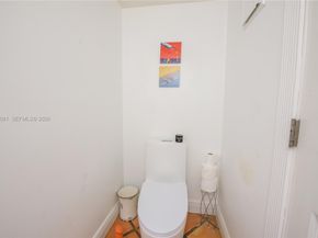 7890 SW 86th St 10, Miami FL 33143