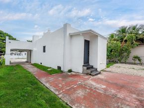 1946 NW 49th St, Miami FL 33142
