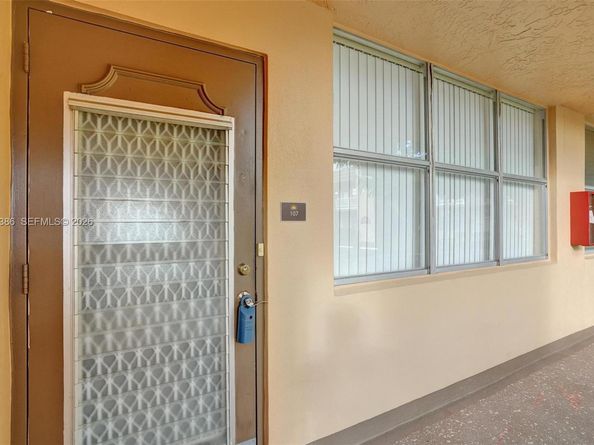 9081 Sunrise Lakes Blvd 107, Sunrise FL 33322