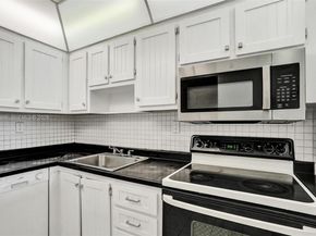 9081 Sunrise Lakes Blvd 107, Sunrise FL 33322